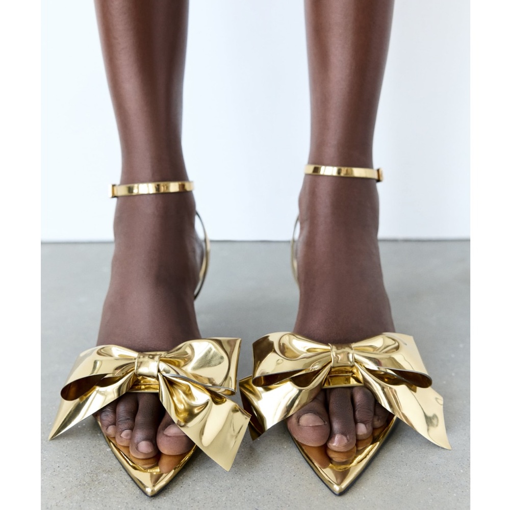Zara METALLIC BOW SANDALS
